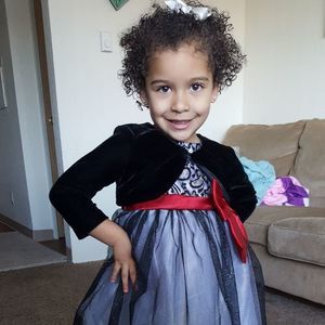 Meet your Posher, Zahira
